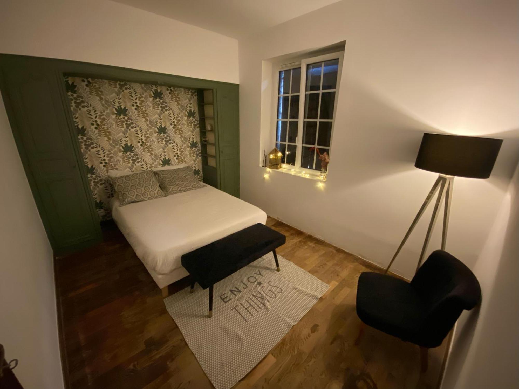 Chambre Hotes Montpinchon Екстер'єр фото